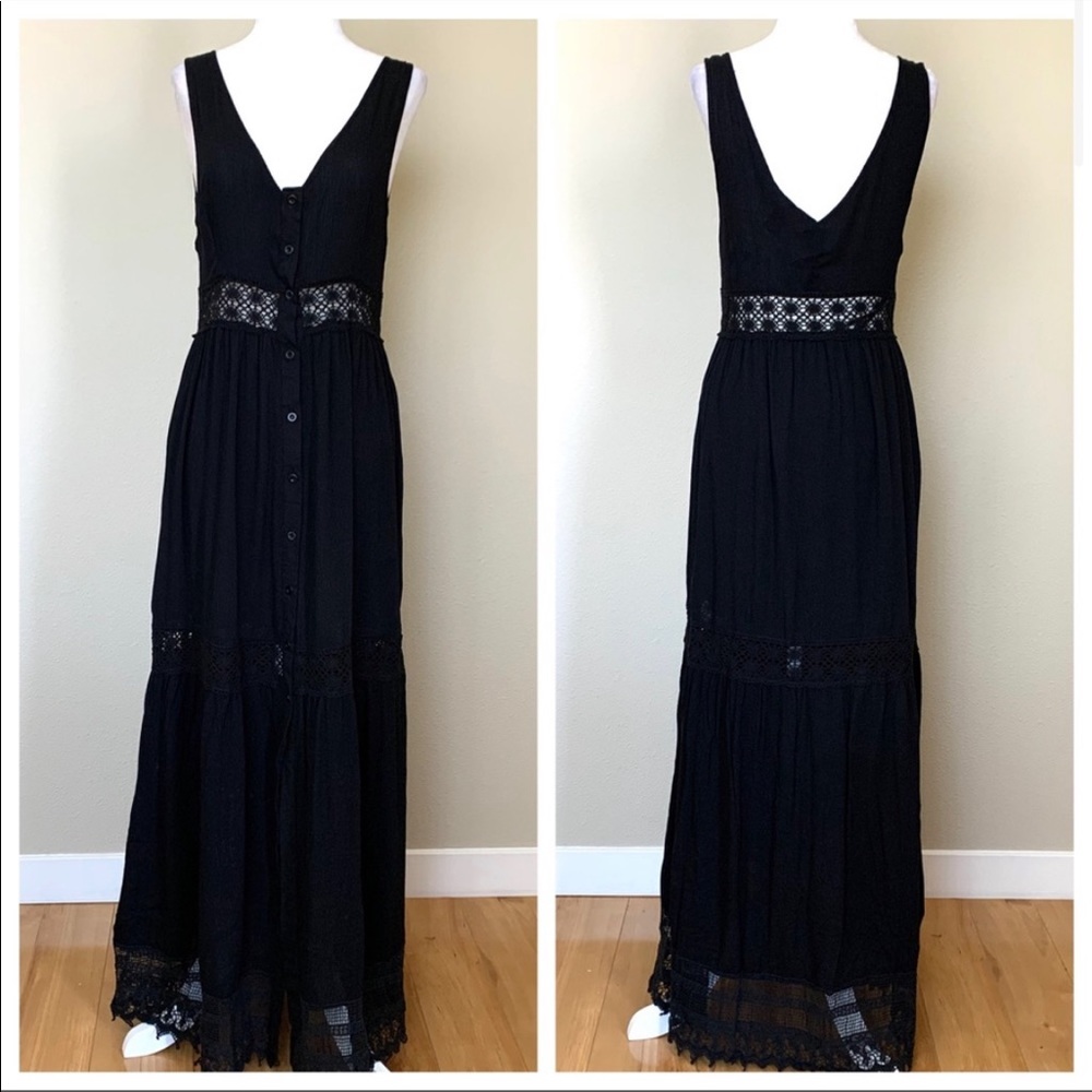 Like New Sleeveless V neck Lace Black MAXI DRESS